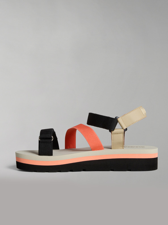 Napapijri Μαύρα και πορτοκαλί γυναικεία σανδάλια NAPAPIJRI