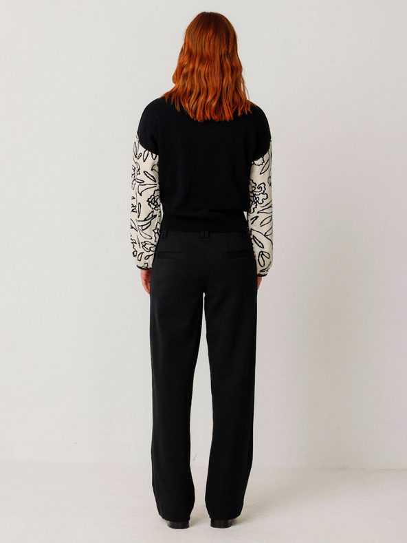 SKFK SKFK Suéter Aitza Γυναικείο πουλόβερ σε κρεμ και μαύρο χρώμα