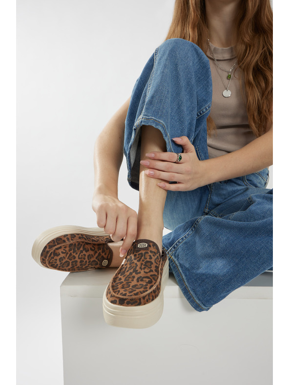 Hey Dude Γυναικείες παντόφλες πλατφόρμας με λεοπάρ μοτίβο Hey Dude