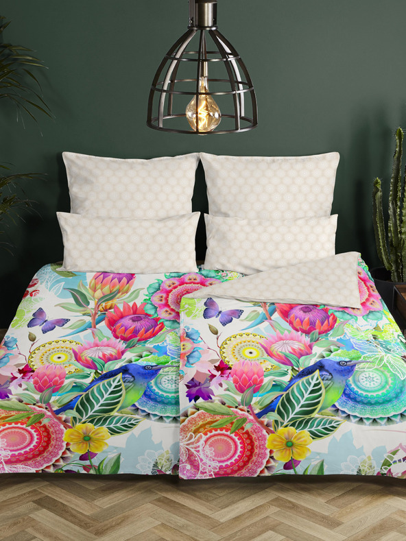 HIP Ροζ και λευκά αναστρέψιμα κλινοσκεπάσματα με μοτίβο HIP Chess 140 x 200 cm